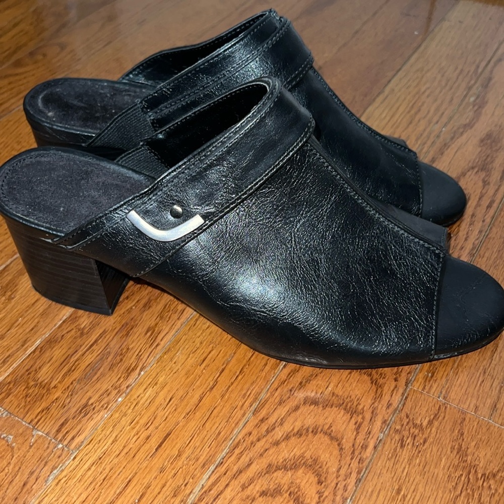 Women’s Size 9.5 Black Shoes